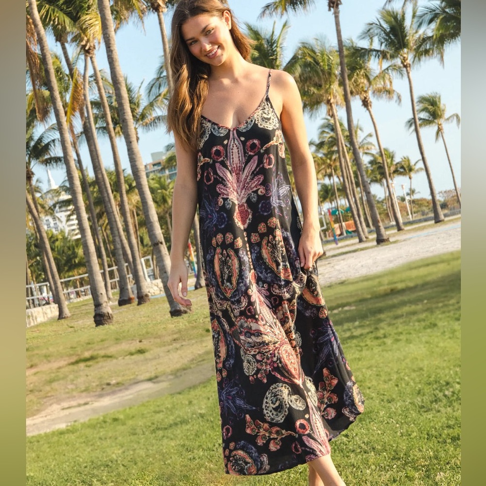 🌙NATURAL LIFE Gracie Slip Maxi Dress/Black Motif🌙
